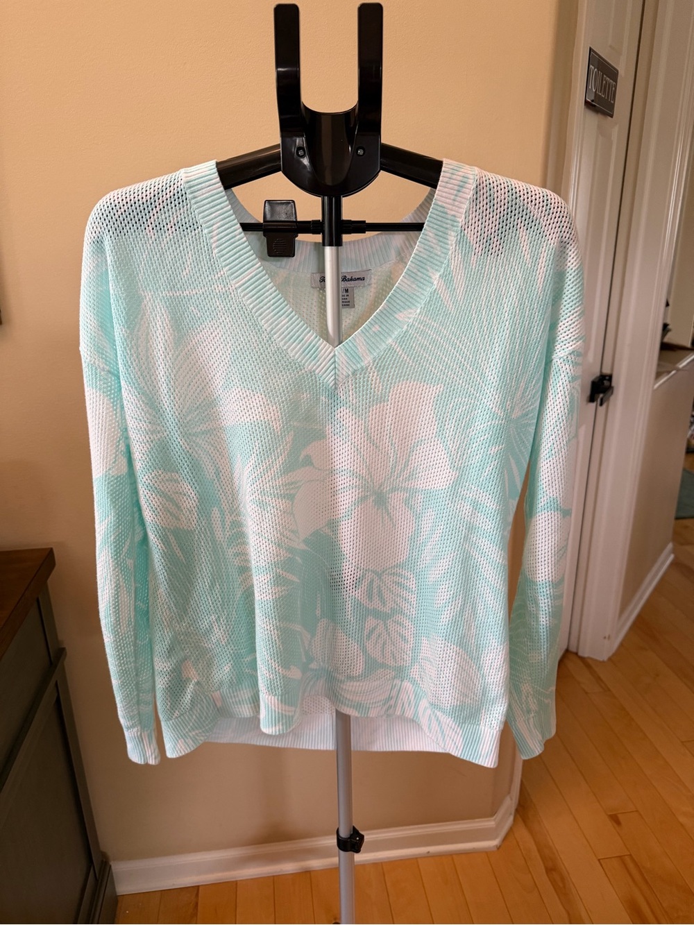 Tommy Bahama Mint Floral Mesh Sweater Size M Lightweight